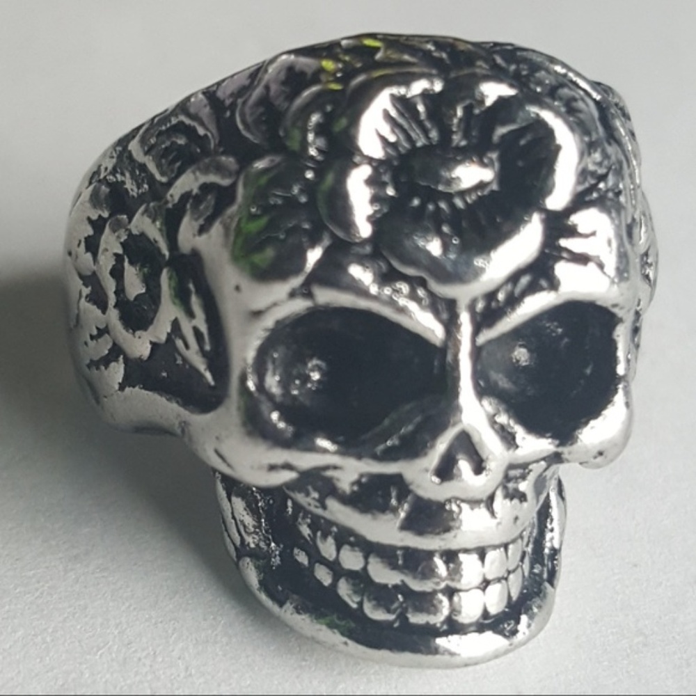 Skull Roses Punk Rock Biker Ring Gothic VTG Metal